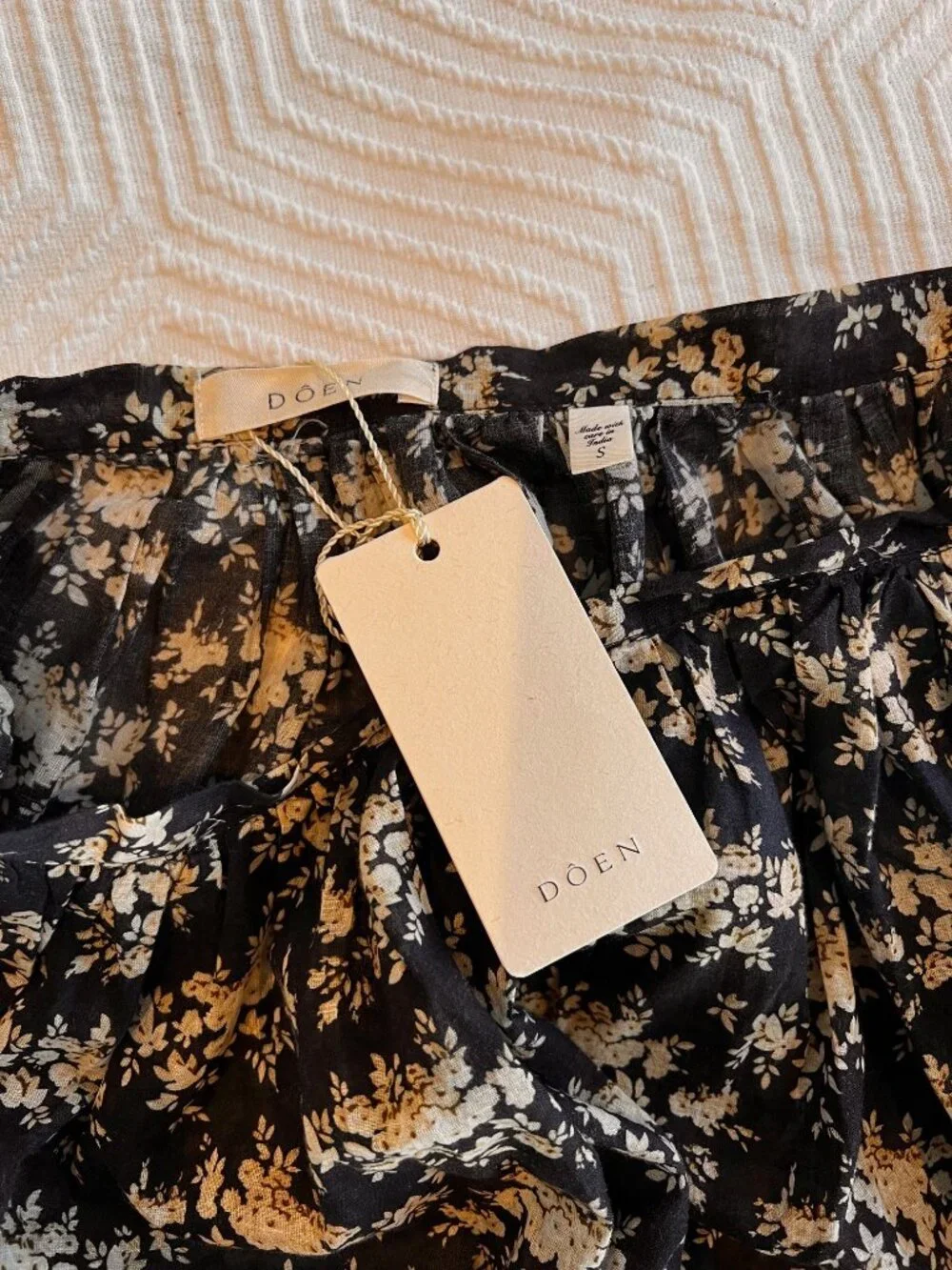 Dôen MARCIE SKIRT IN NOIR ROSIER FLORAL. Small. - Picture 3 of 5